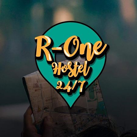 R-One 24/7 Hotel Bangkok Buitenkant foto